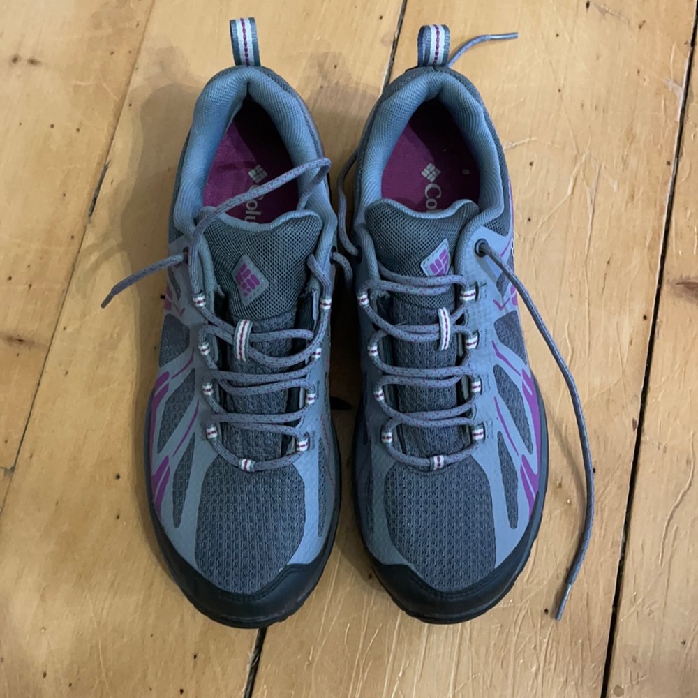 Columbia hiking shoes